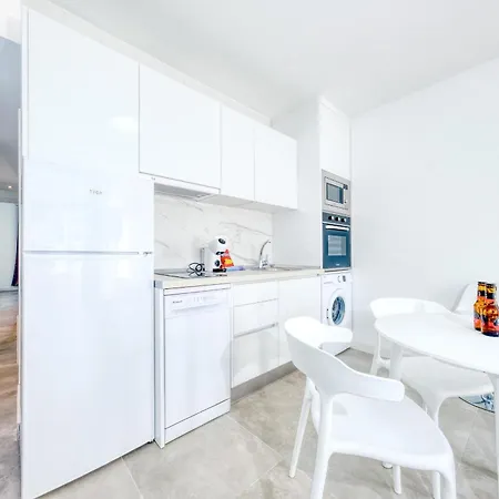 Puerto Diamante 2 - 100m To The By Lanzarote Apartment *