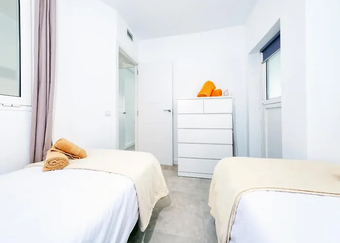 Puerto Diamante 2 - 100m To The By Lanzarote Apartament